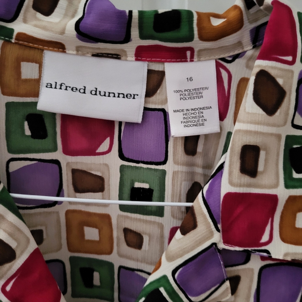 Alfred Dunner Geometric Pattern Button Down Shirt… - image 2